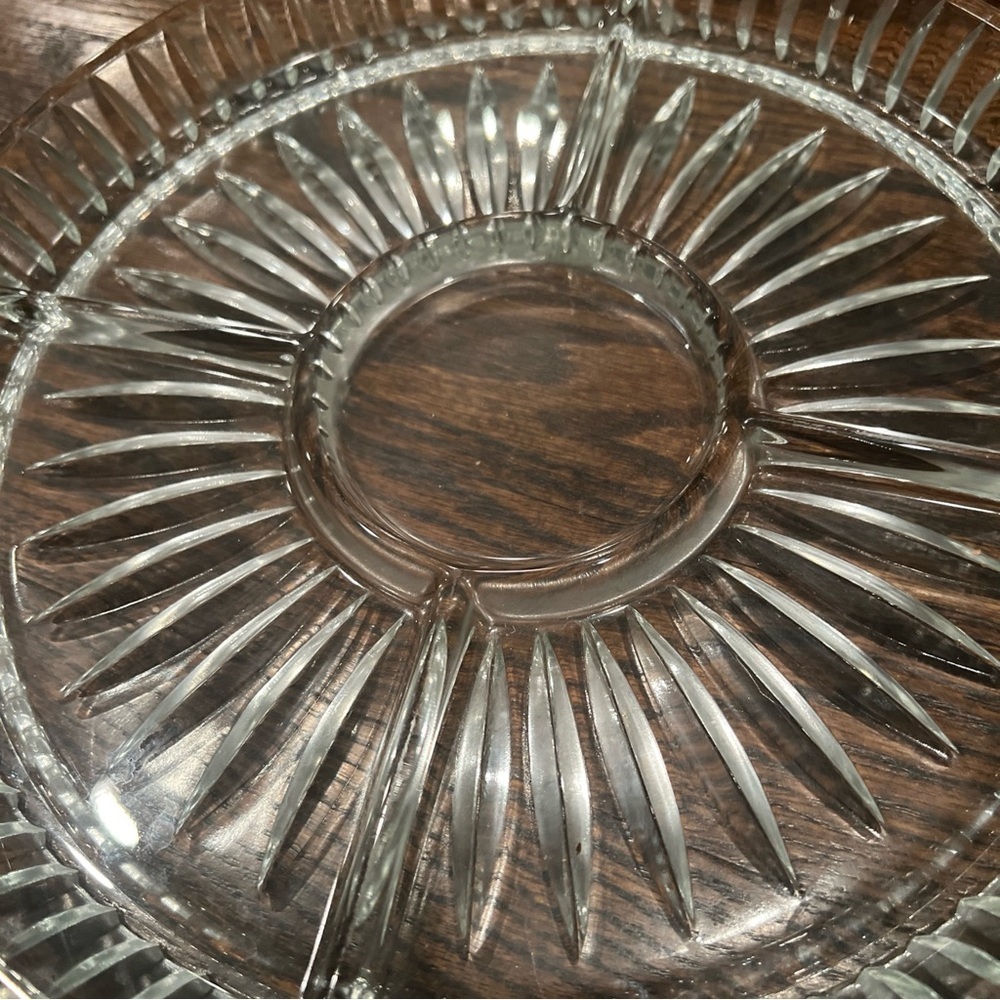 Heavy Clear Glass Divided Serving Dish Chips/Veggie Tray 4 Slots+Dip Center 11.5 - Picture 2 of 3